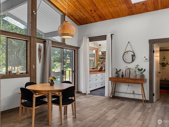 5th image of 360 E Saint Andrews Drive