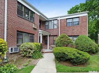 1211 E Broadway APT C25, Hewlett, NY 11557