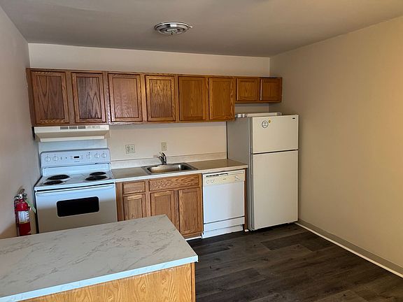 4th image of 203 E Chestnut St Unit 30