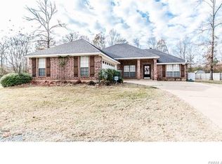 110 Bucktail Dr, Benton, LA 71006