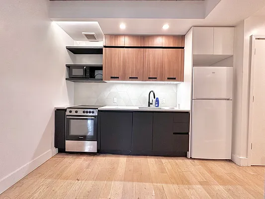 Rented by Doorway NYC, LLC | media 7