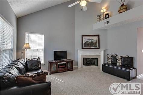 4th image of 3175 Langley Dr