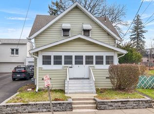 8 Beverly Pl, Johnson City, NY