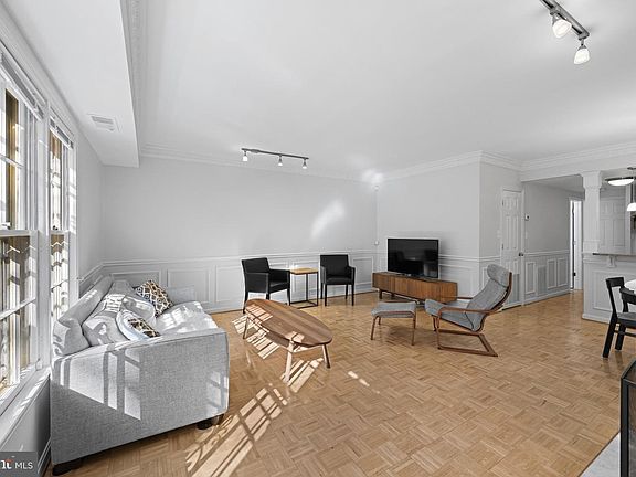 3rd image of 1823 Corcoran St NW #9