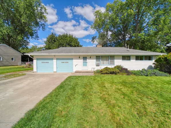 1500 Strathmoor Ln, Jackson, MI 49203
