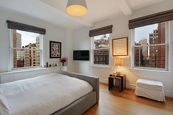 Sold by Corcoran | media 14