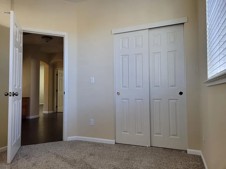 1940 Terracina Cir — Photo 17