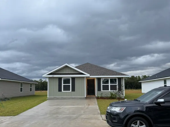 6345 Firefly Dr, Milton, FL 32583