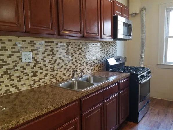 1117 East 31st Street image 6 of 15