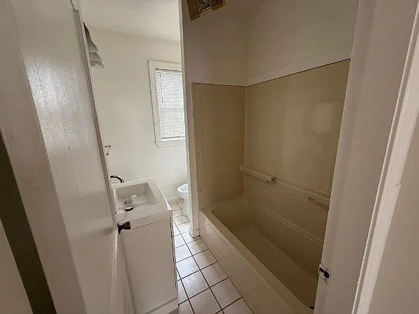 729 Academy Ave #1 — Photo 4
