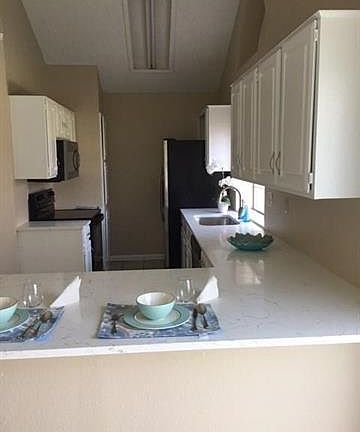 2nd image of 949 Plantation Dr