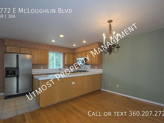 4th image of 2772 E McLoughlin Blvd