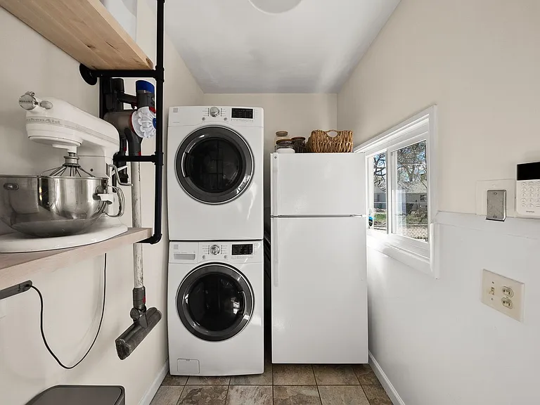 4345L S Washington St — Photo 14
