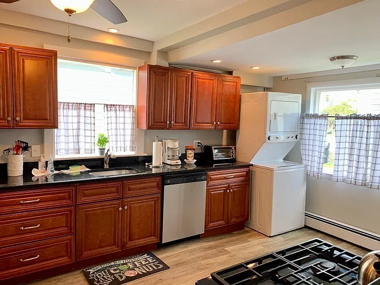 36 Sunset Ave — Photo 20