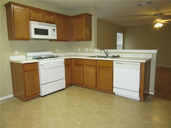 3rd image of 115 Bayliss St
