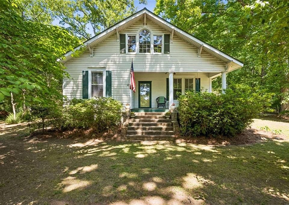 1st image of 329 Gilbert Rd