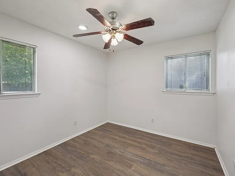 4720 S Dr W — Photo 11