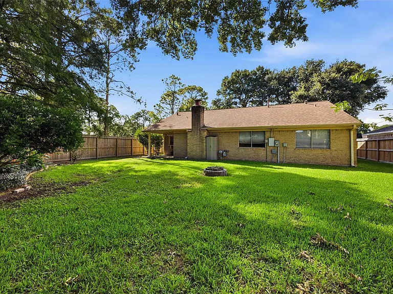 16202 Mill Point Dr — Photo 33
