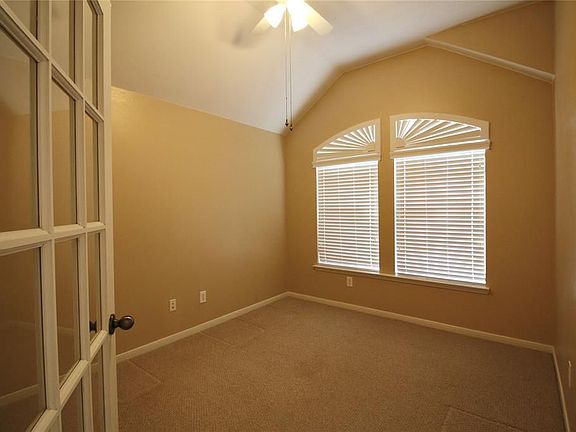 4th image of 7115 Paradise Park Bnd