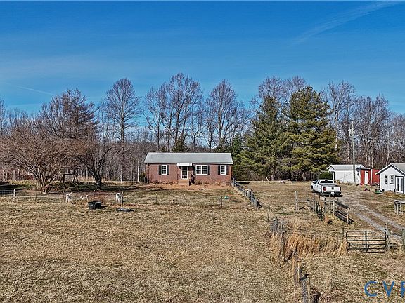 2nd image of 3370 Stage Coach Rd