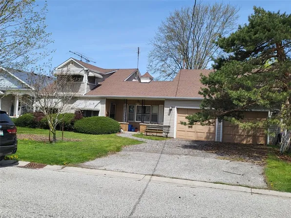 504 Lake Dr, Kingsville, ON N9Y 3B9