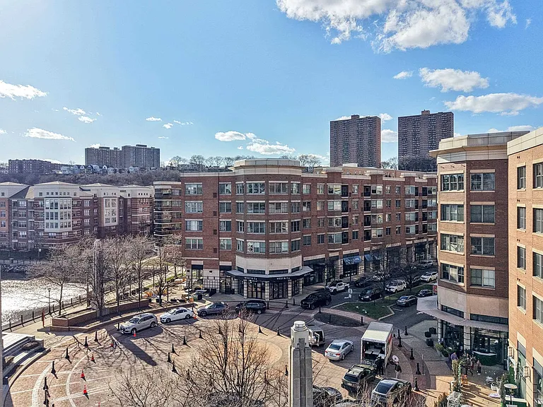 22 Avenue At Port Imperial #413 — Photo 19