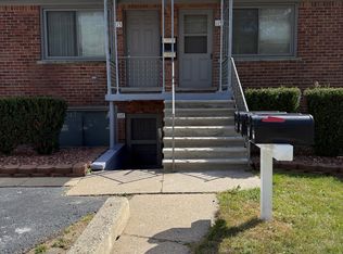 117 W Thirteen Mile Rd, Royal Oak, MI 48073