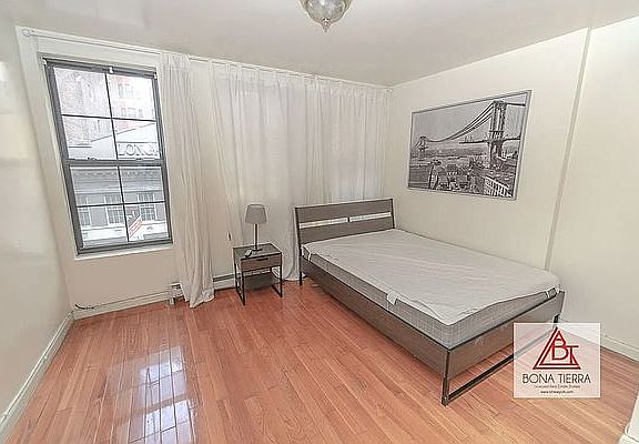 5th image of 146 W 46th St APT 3A