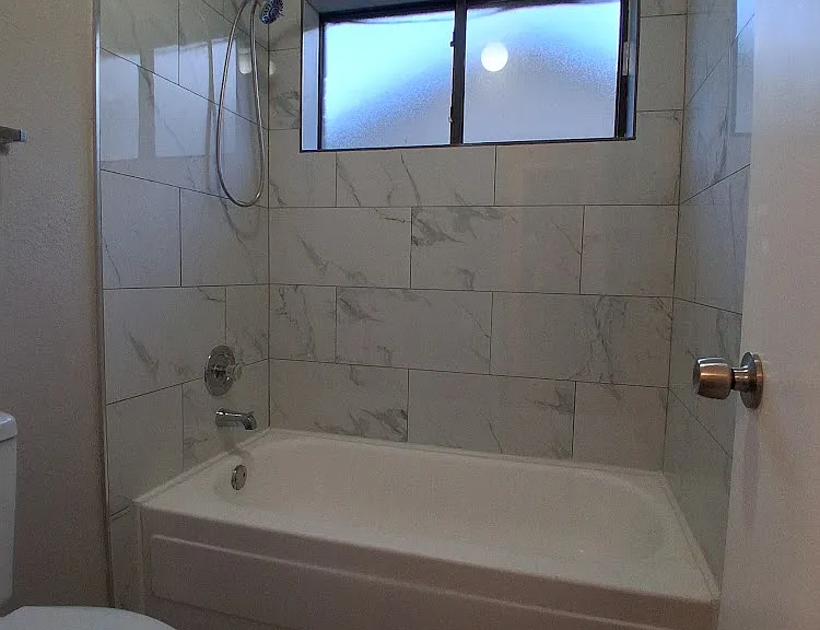 2502 Livingston Ln — Photo 11