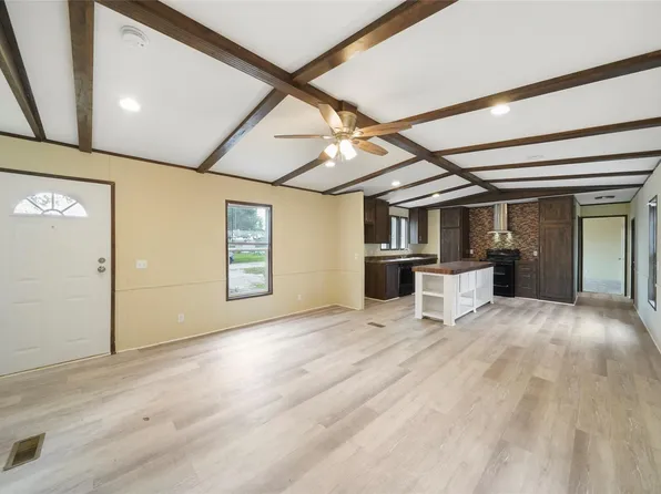 171 Country Oaks Street, Brazoria, TX 77422