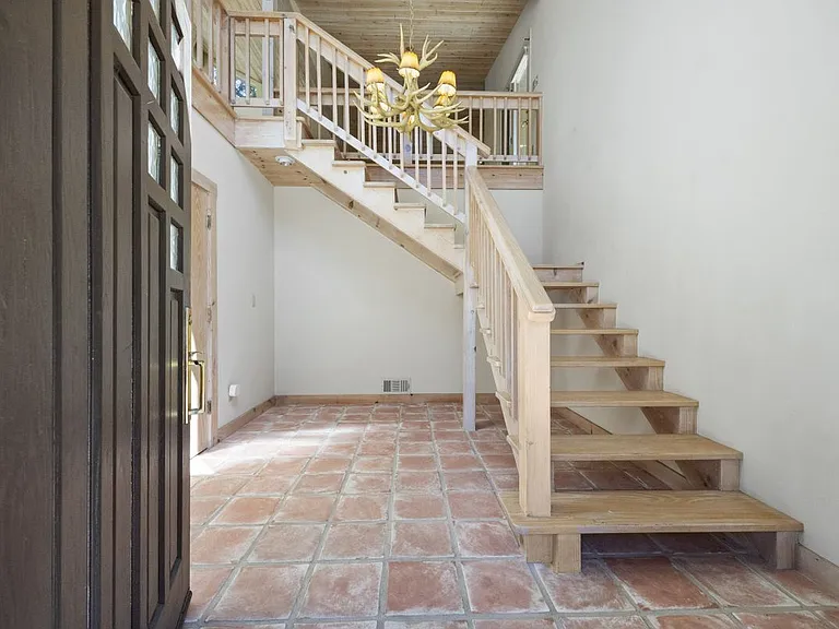 29861 Greenwater Dr — Photo 3