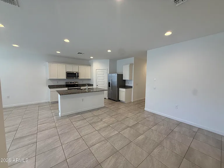 1723 W Sombra Ave — Photo 14