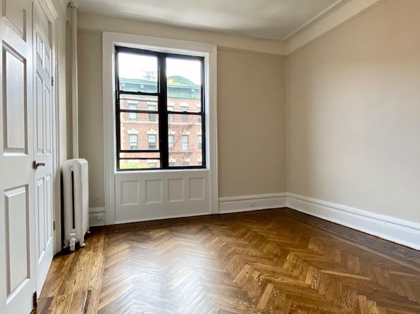 189 Claremont Ave APT 44