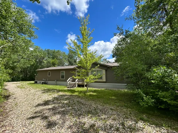 25 Boundary Lk, Bottineau, ND 58318
