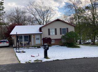 83 Carter Ln, Inwood, WV 25428