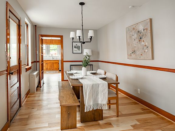 Dining room (rented unfurnished)