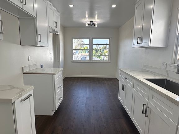 5th image of 8708 Wall St #8708