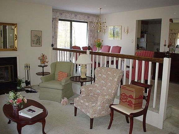 4th image of 15 Ledgewood Hills Dr