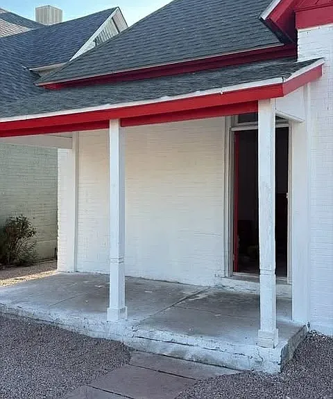 944 Carteret Ave — Photo 3
