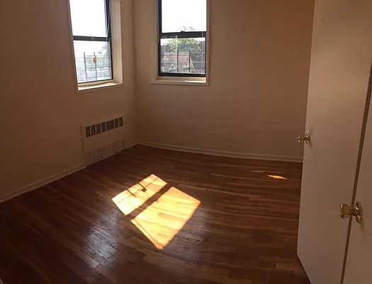 Rented by Smart NY Realty LLC | media 10