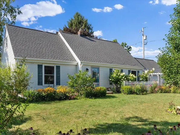 1131 West Larabee STREET, Port Washington, WI 53074