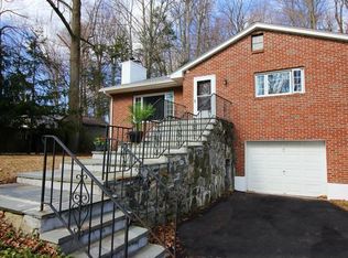 198 Colabaugh Pond Rd, Croton On Hudson, NY 10520