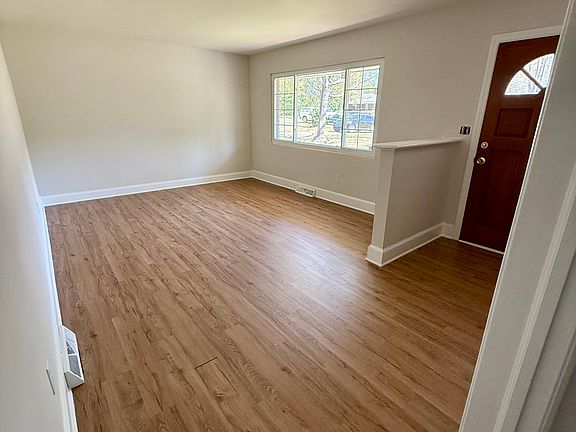 4th image of 819 Glendora Dr