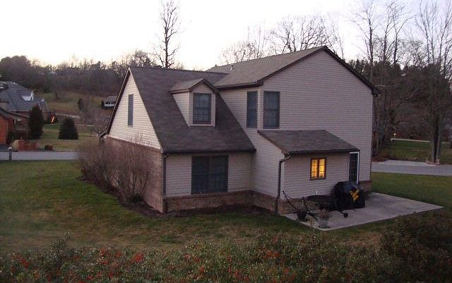 2nd image of 101 Fawn Cir