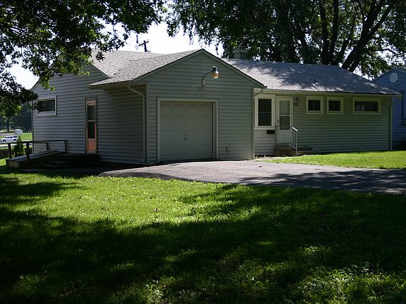 mcclendon_Exterior_Front_08152013