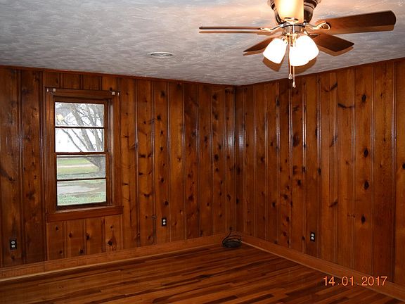 2nd image of 9077 E Highway 60