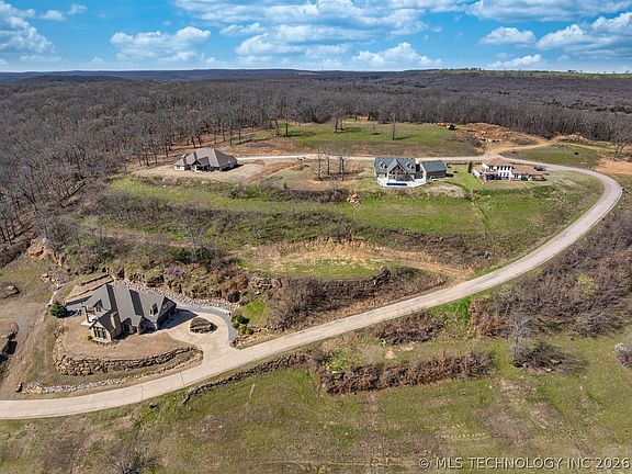 2nd image of Spring Hill Ln