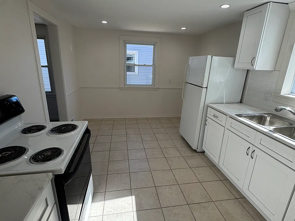 170 Mayville Ave #A