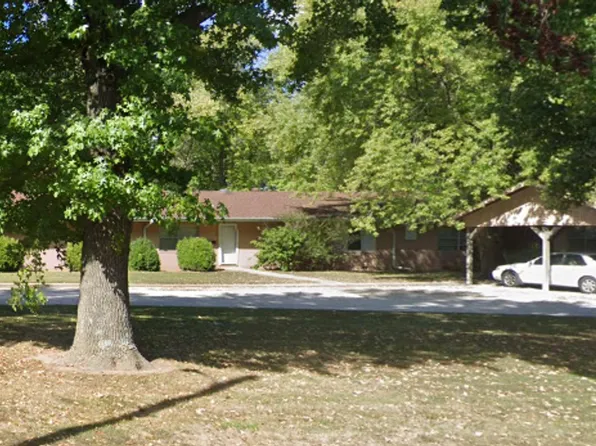 825 S Cherokee, 825 S Cherokee St #10, Girard, KS 66743