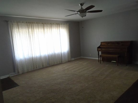4th image of 1408 Knoll Crest Dr